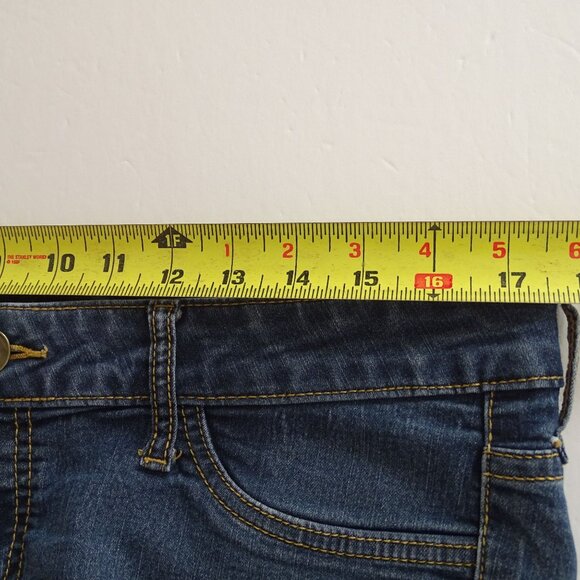 City Streets Blue Bermuda Crop Denim Jean Shorts Juniors Size 13 Cuffed Hem - Picture 6 of 12